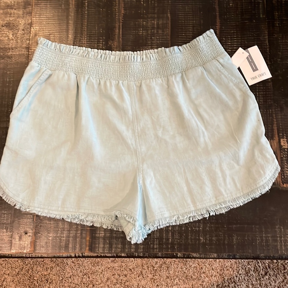Womens new true craft, linen aqua shorts size XL new with tags